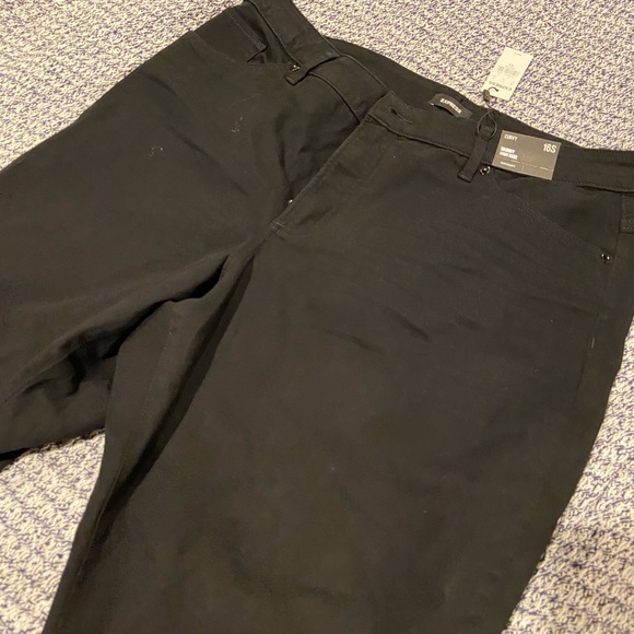 Express NWT Curvy Black Skinny Jeans Petite / Short - Picture 5 of 6